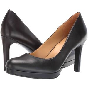 NWOT - Naturalizer Women’s Teresa Pump
